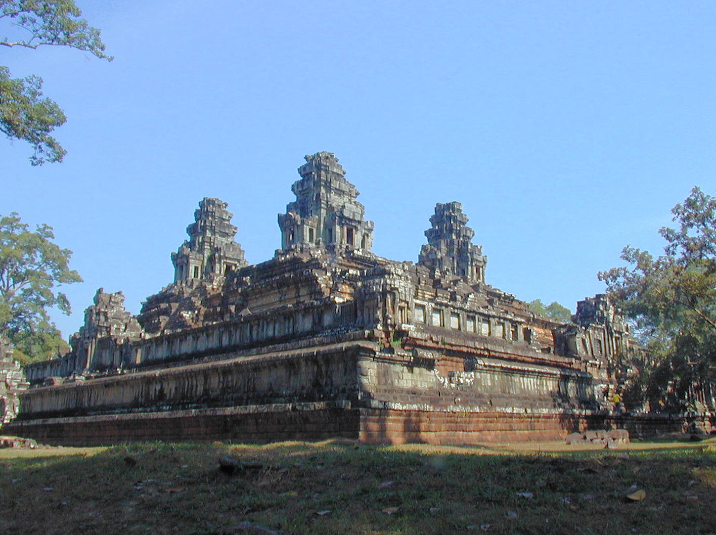 Temple mountain Ta Keo