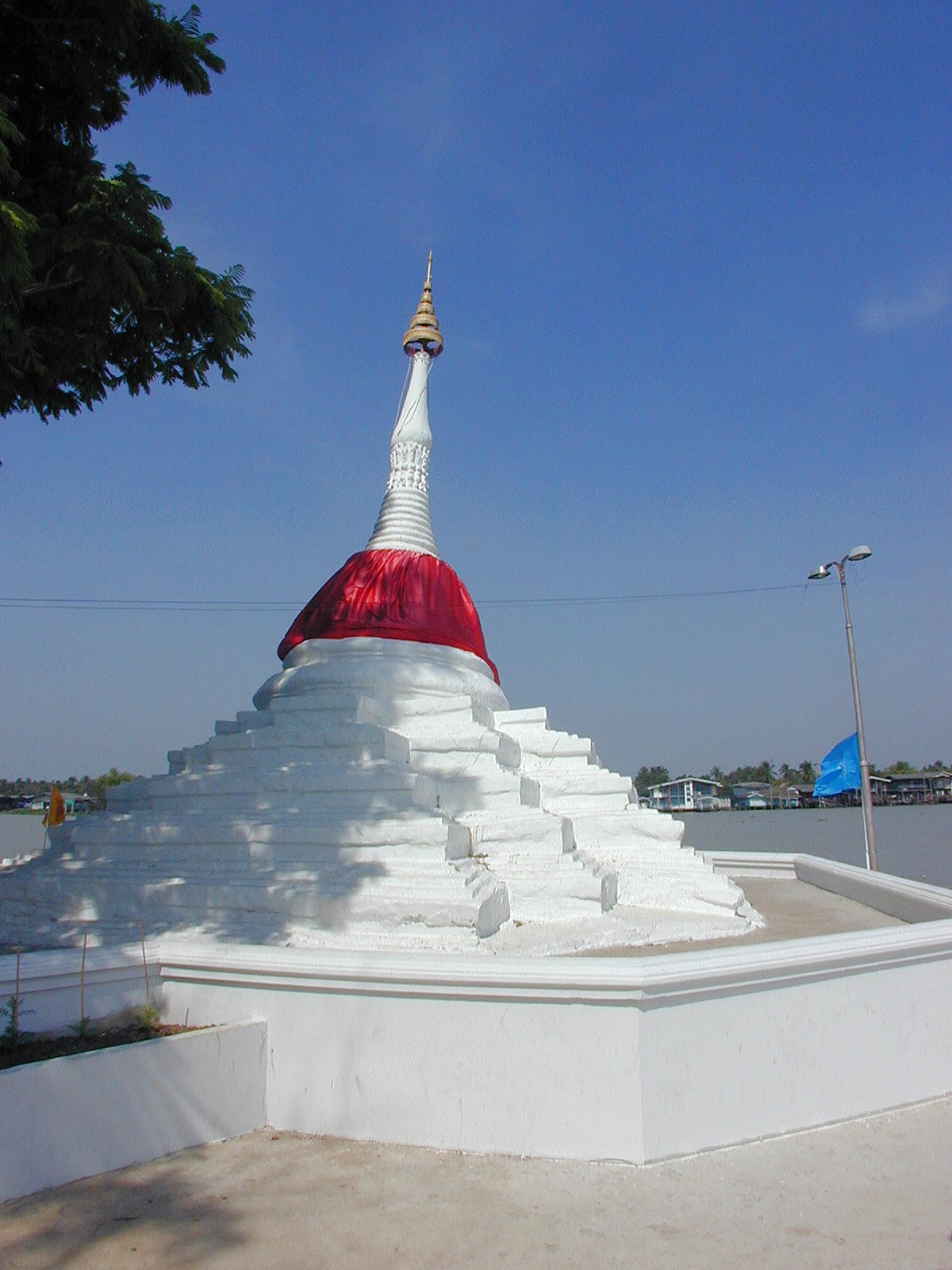 Shrine appears to be melting in the heat