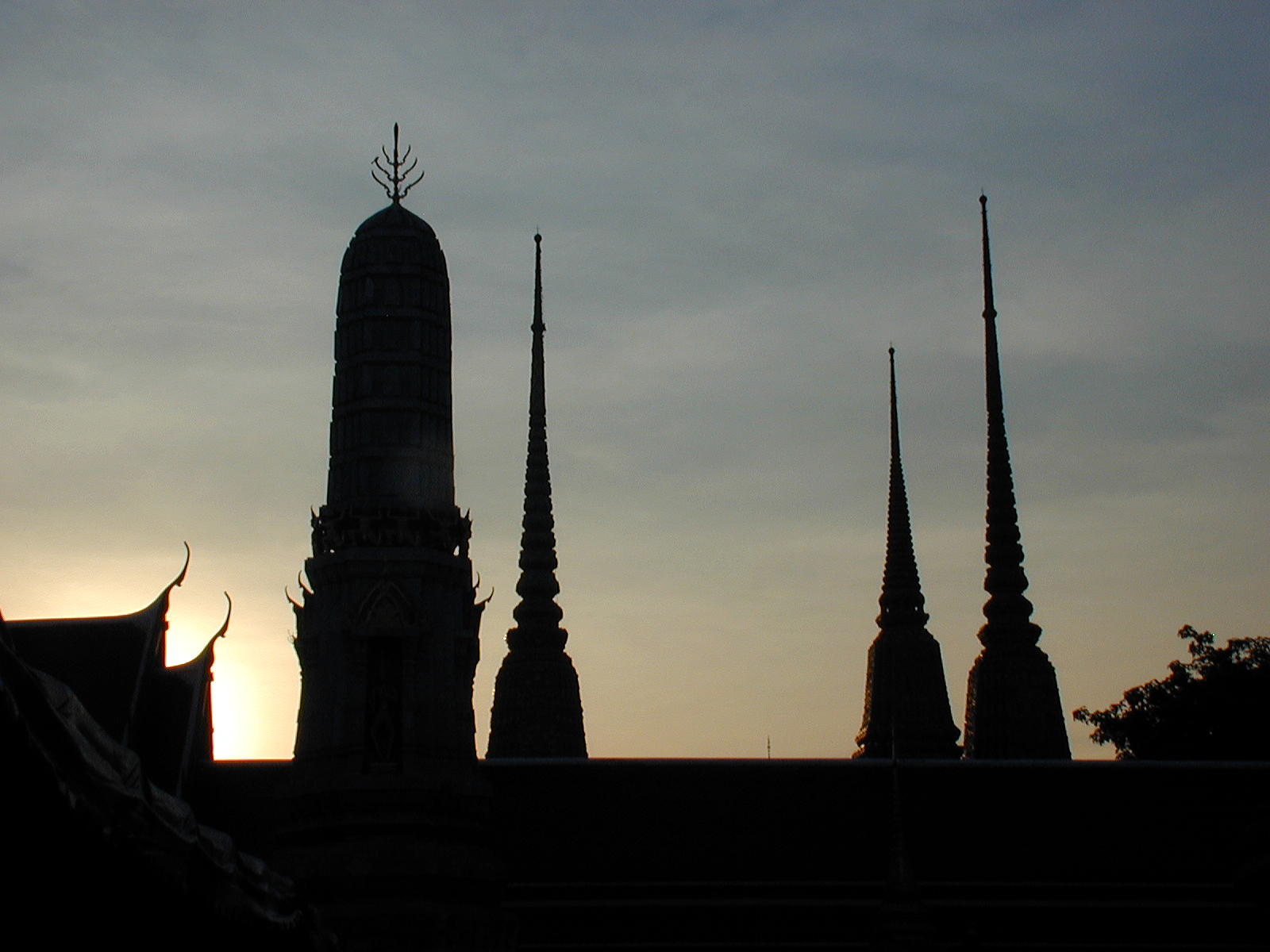 Wat Pho at dusk